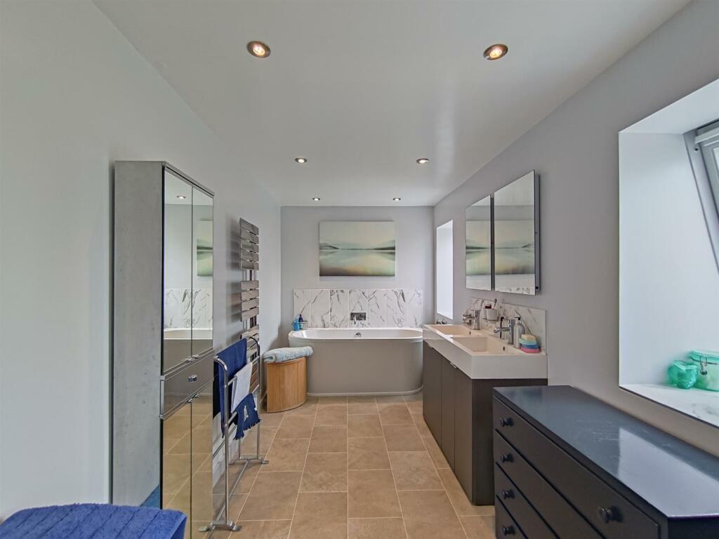 Additional property image - SEAFORD SEAFRONT