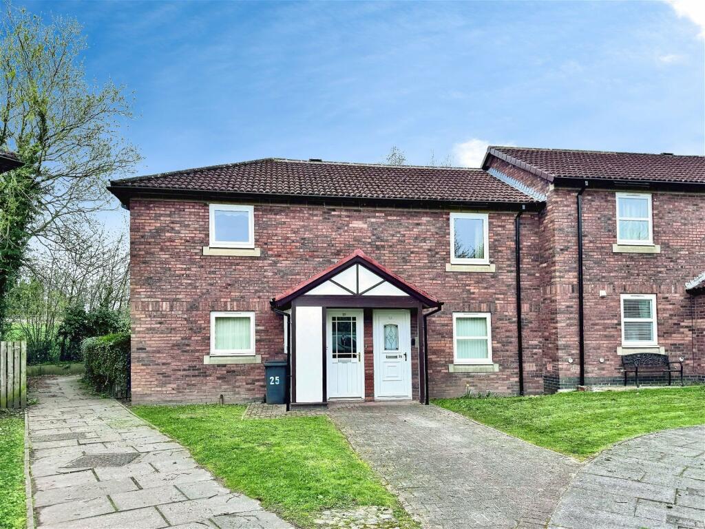 2 bedroom ground floor flat for sale in Caldew Close, Carlisle, CA3