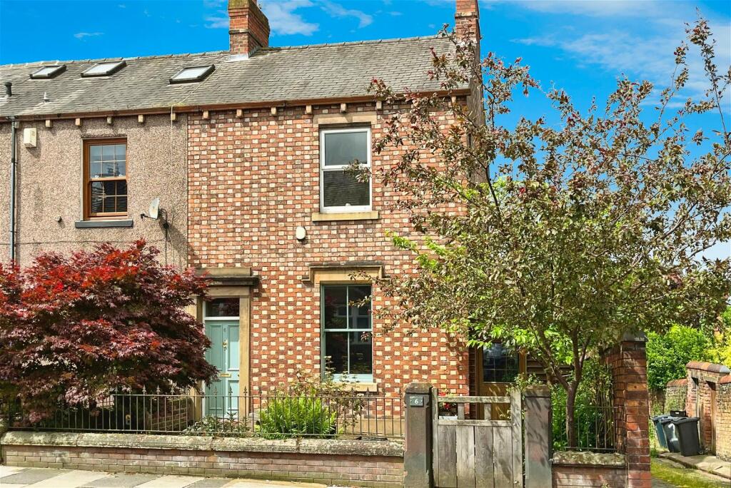 3 bedroom end of terrace house for sale in Currock Road, Carlisle, CA2