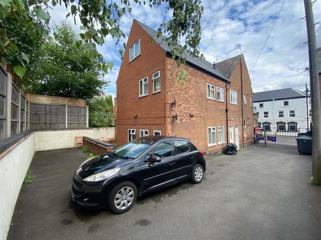 2 bedroom apartment for sale in Church Street, Stapleford, NG9