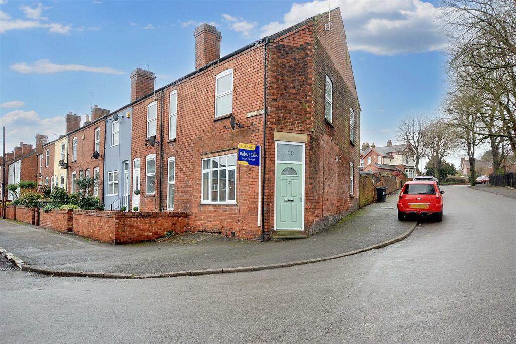 3 bedroom end of terrace house for sale in Millfield Road, Ilkeston, DE7