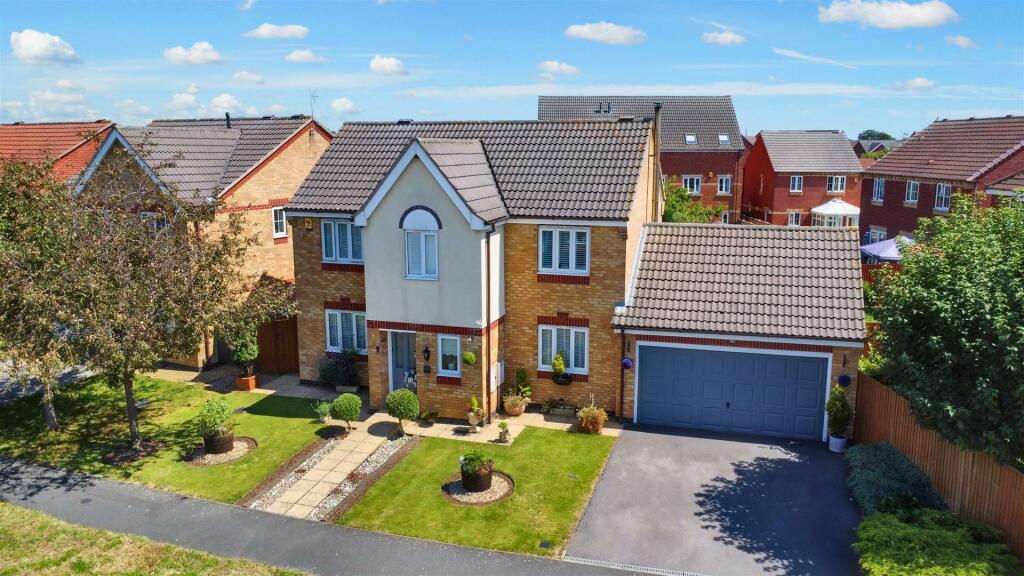 4 bedroom detached house for sale in Pennyfields Boulevard, Long Eaton
