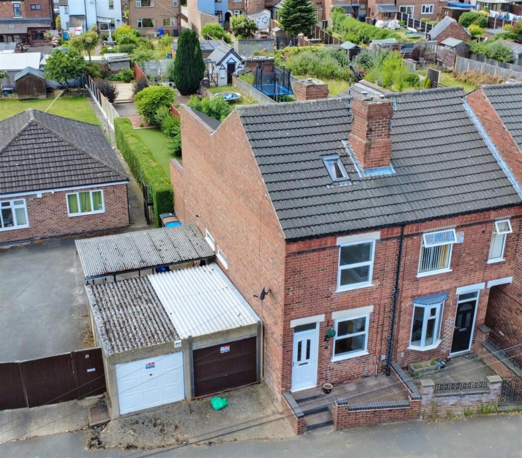 3 bedroom end of terrace house