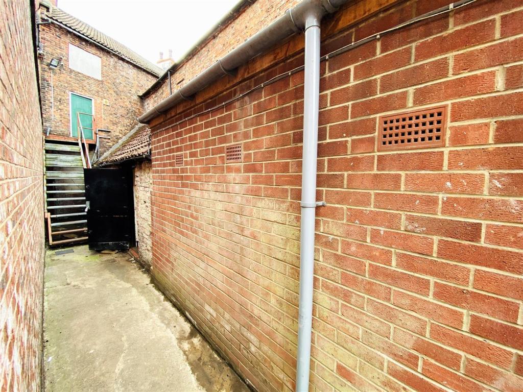 Commercial property for sale in Gowthorpe, Selby, YO8