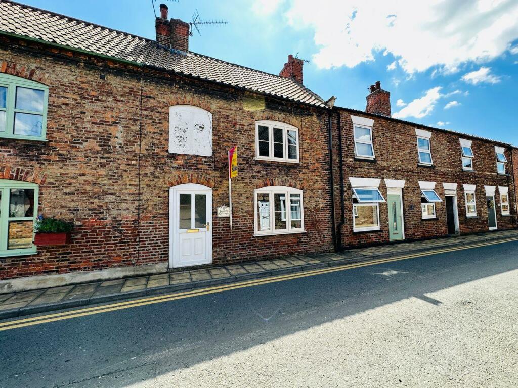 2 bedroom terraced house for sale in Sherburn Street, Cawood, Selby, YO8