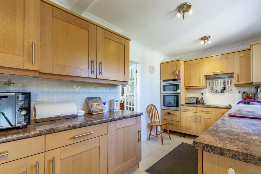 3 bedroom semidetached house for sale in Derby Road, Risley, DE72