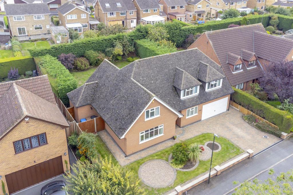 4 bedroom detached house for sale in Tamworth Road, Sawley, NG10