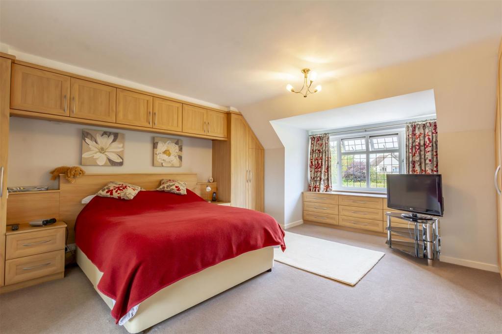 4 bedroom detached house for sale in Tamworth Road, Sawley, NG10