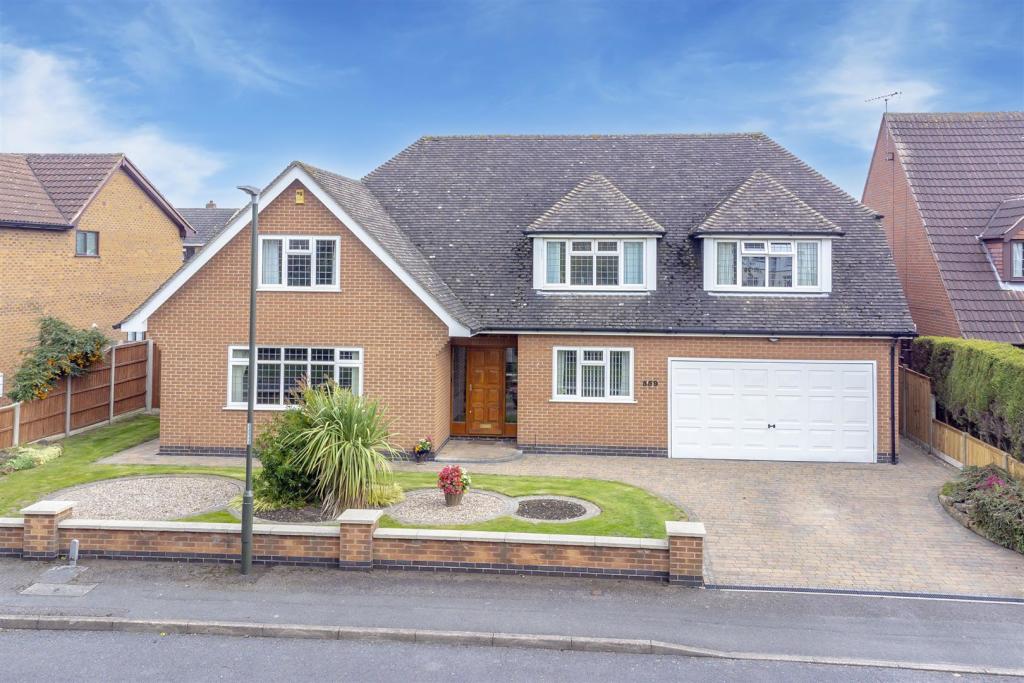 4 bedroom detached house for sale in Tamworth Road, Sawley, NG10