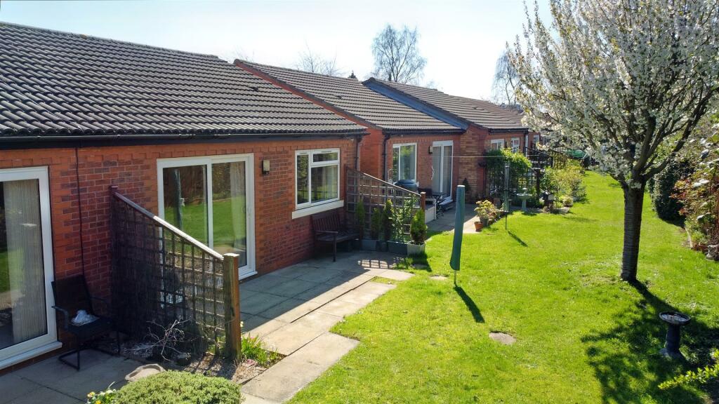 2 bedroom terraced bungalow for sale in Calverton Close, Toton, NG9