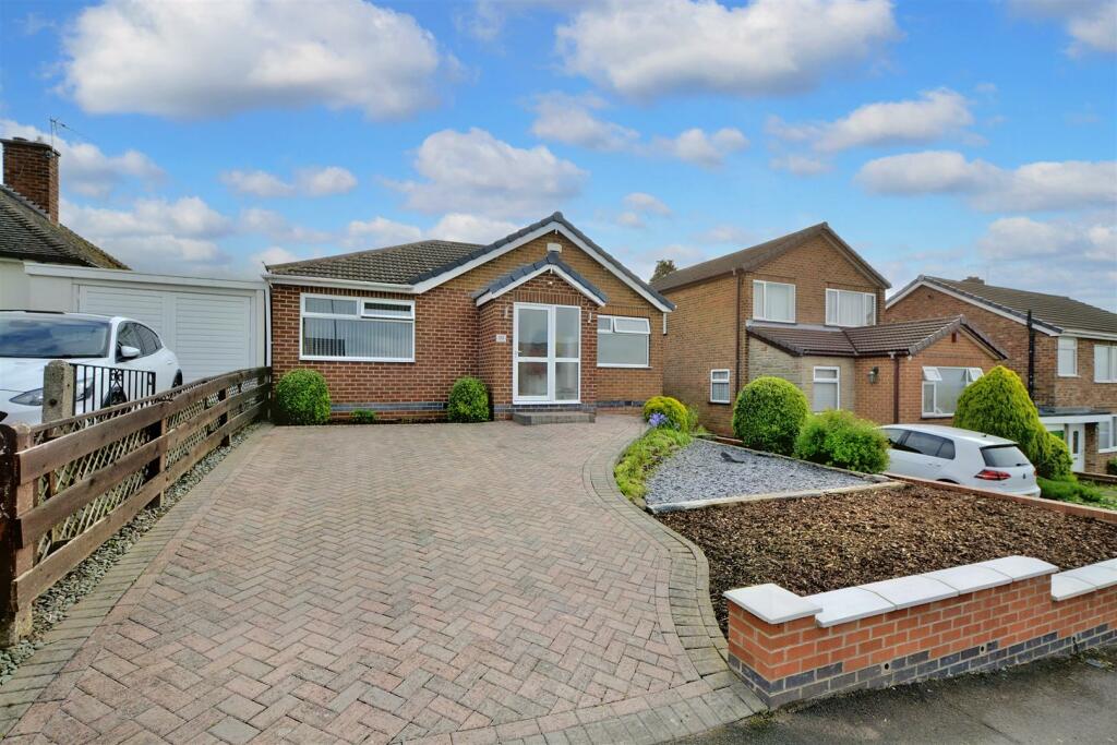 3 bedroom detached bungalow for sale in Spinney Rise, Toton, NG9
