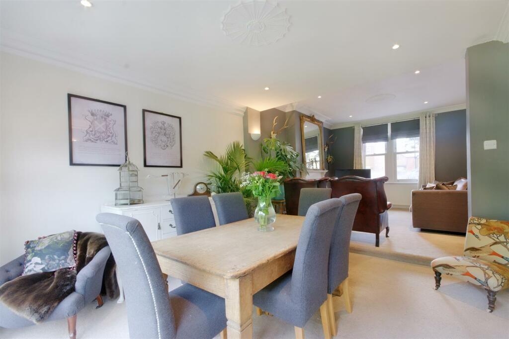 4 bedroom detached house for sale in Victoria Avenue, Borrowash, DE72