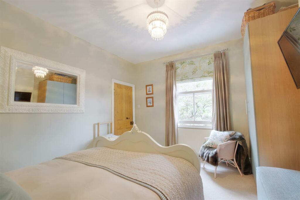 4 bedroom detached house for sale in Victoria Avenue, Borrowash, DE72