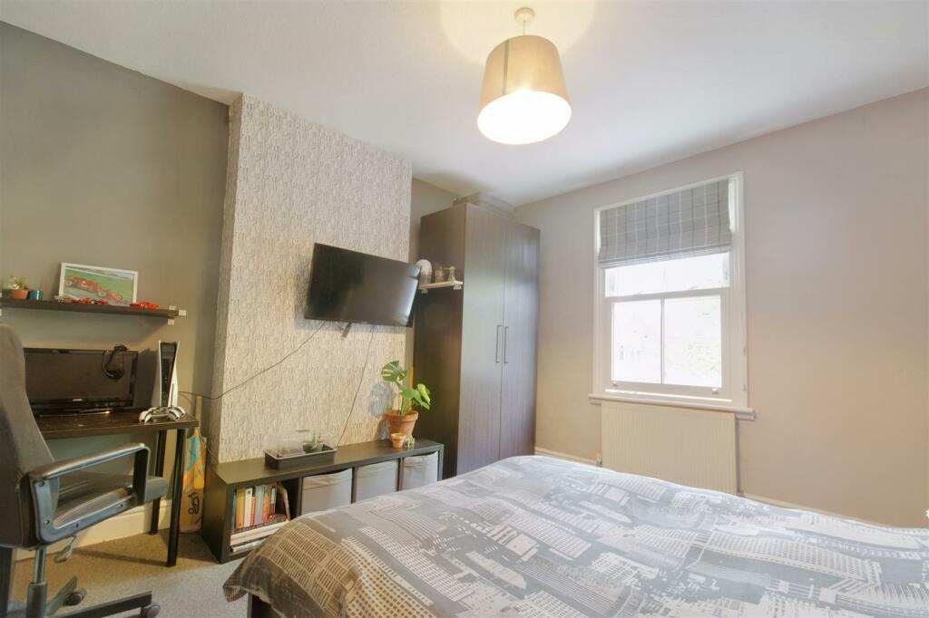 4 bedroom detached house for sale in Victoria Avenue, Borrowash, DE72