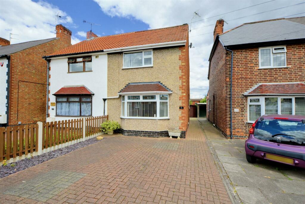 2 bedroom semidetached house for sale in College Street, Long Eaton, NG10