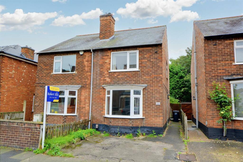 3 bedroom semidetached house for sale in Hawthorne Avenue, Long Eaton