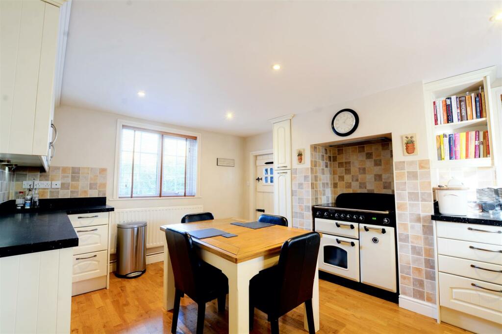 Additional property image - Beech Cottage, The Park, London Road, Shardlow