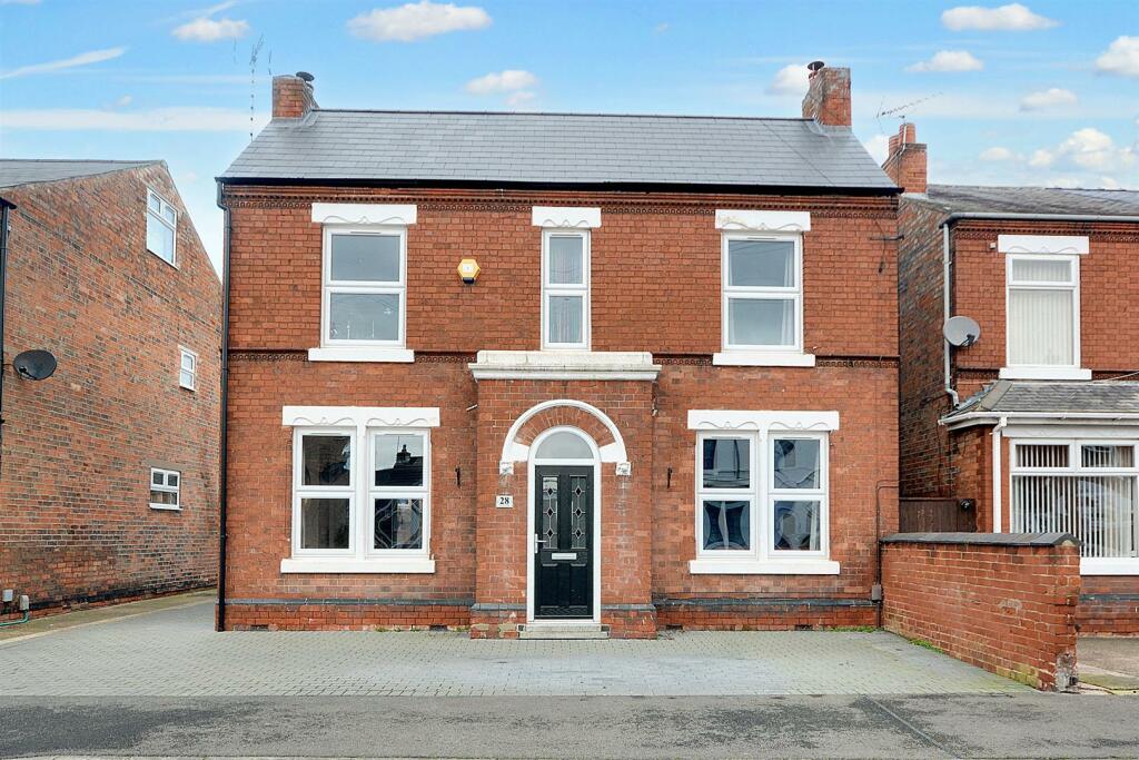 4 bedroom detached house for sale in Ruskin Avenue, Long Eaton, NG10
