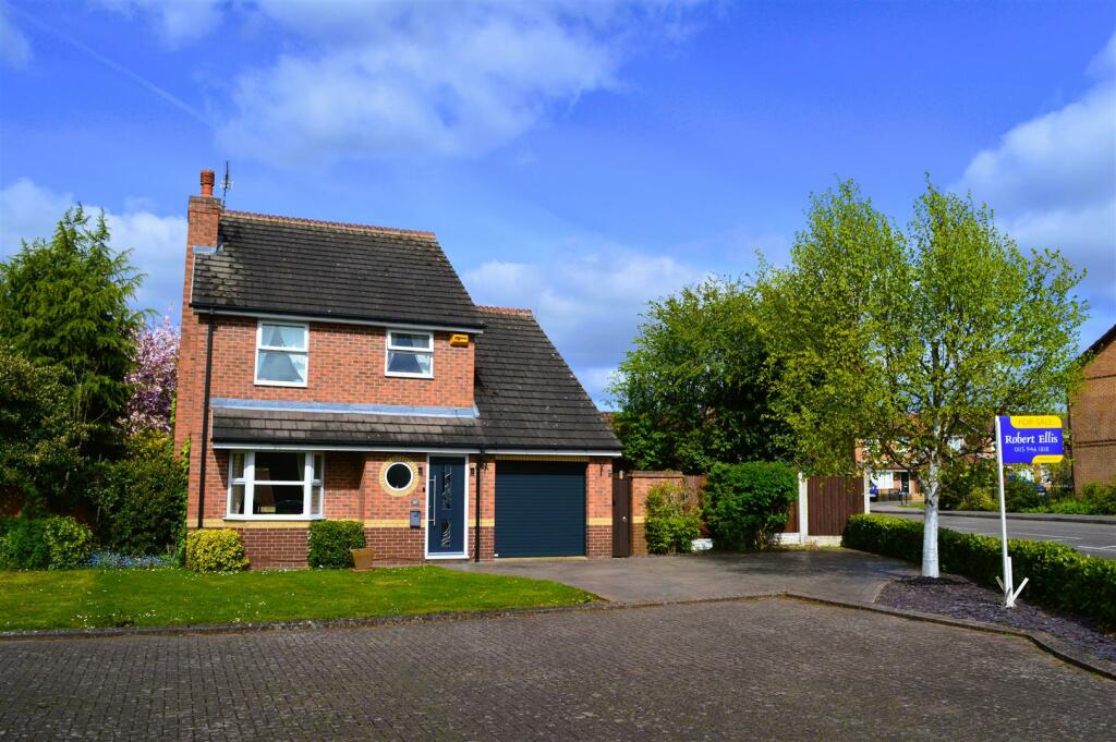 4 bedroom detached house for sale in Banks Road, Toton, NG9