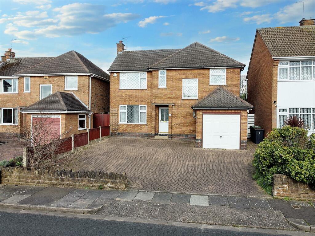 4 bedroom detached house for sale in Petworth Avenue, Toton, NG9