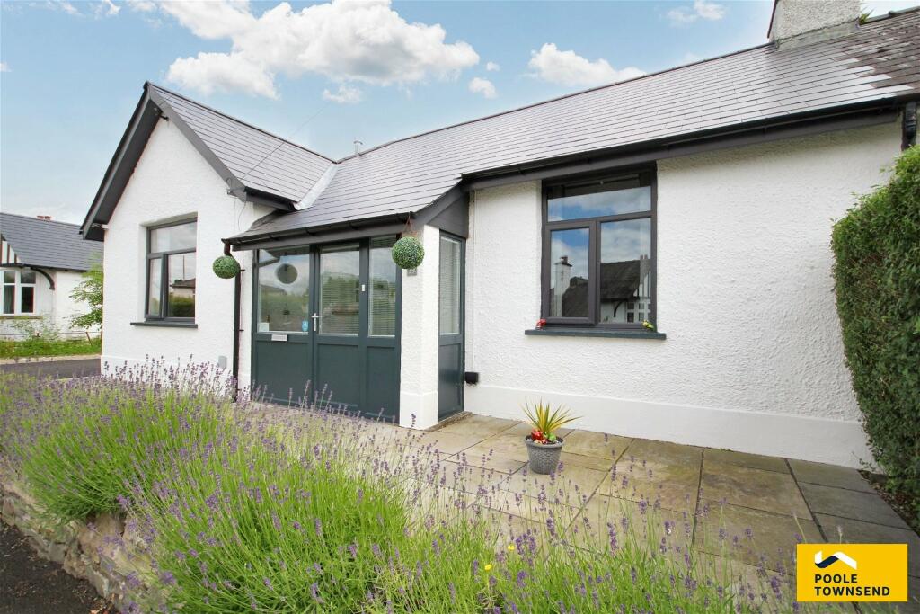 2 bedroom semidetached bungalow for sale in Heron Hill, Kendal, LA9