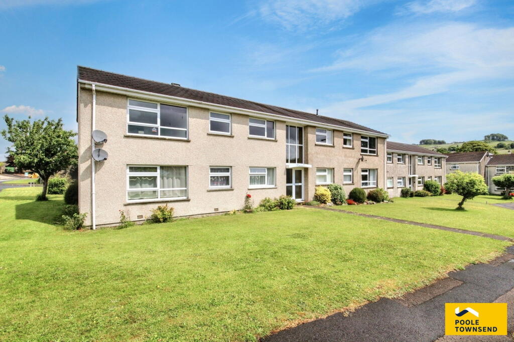 Main image of property: Lingmoor Rise, Kendal, LA9 7NU