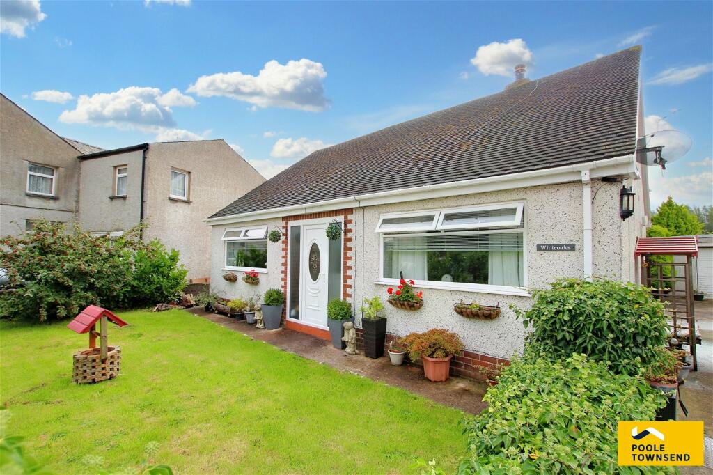 3 bedroom detached bungalow for sale in White Oaks, Newton Cross Road