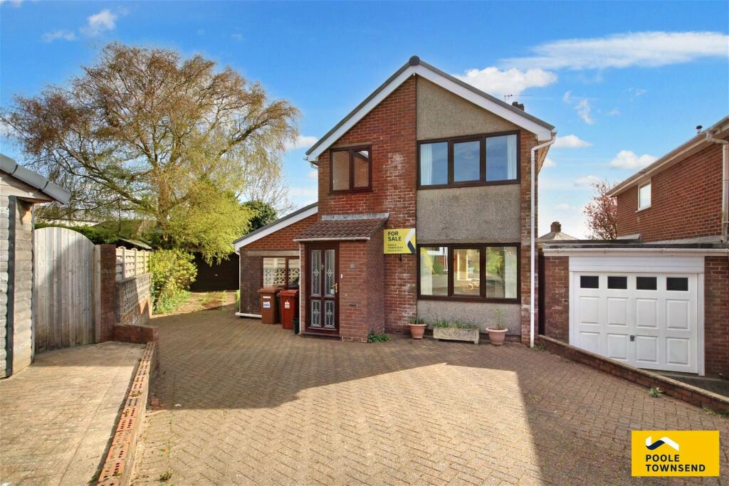 3 bedroom detached house for sale in Braunton Drive, Barrowinfurness