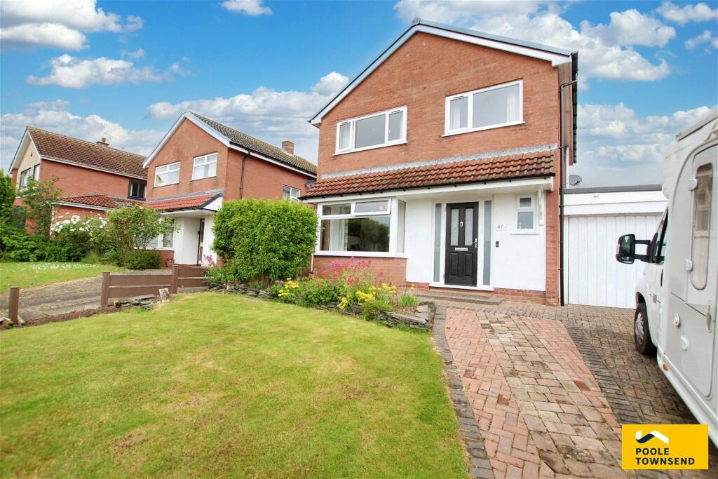 3 bedroom detached house for sale in Dalton Lane, Barrowinfurness
