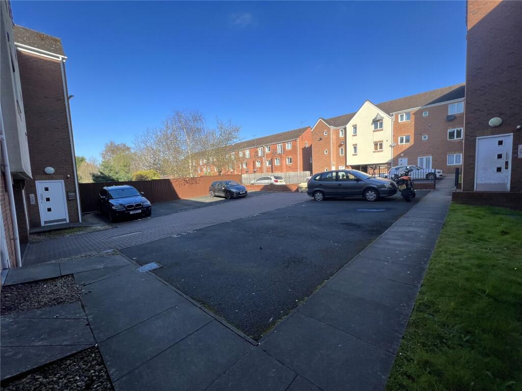 2 bedroom apartment for sale in Willenhall Road, Wolverhampton, West