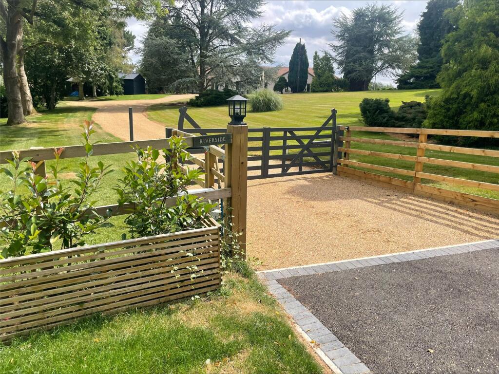 Additional property image - Wethersfield Road, Shalford, Braintree, Essex, CM7