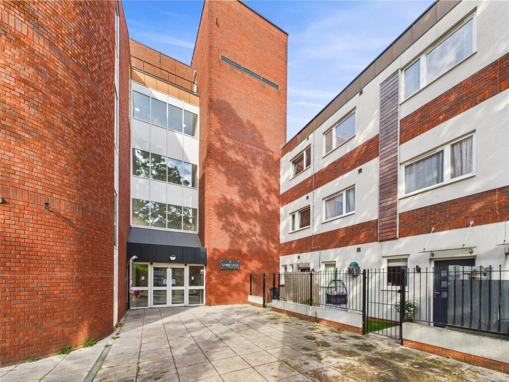 Main image of property: Collingwood Road, Witham, Essex, CM8
