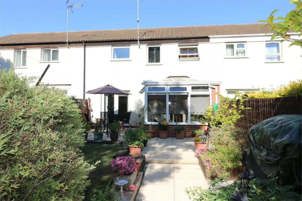 3 bedroom terraced house for sale in Crabtree, Paston, Peterborough