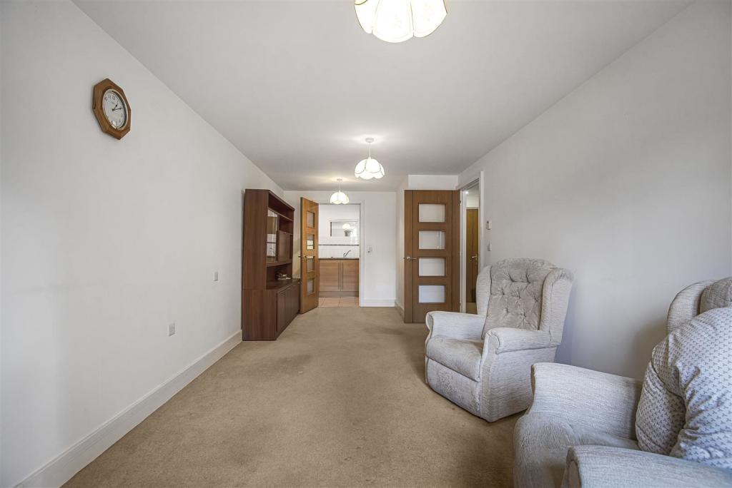1 bedroom apartment for sale in Abbotsmead Place, Caversham, Reading