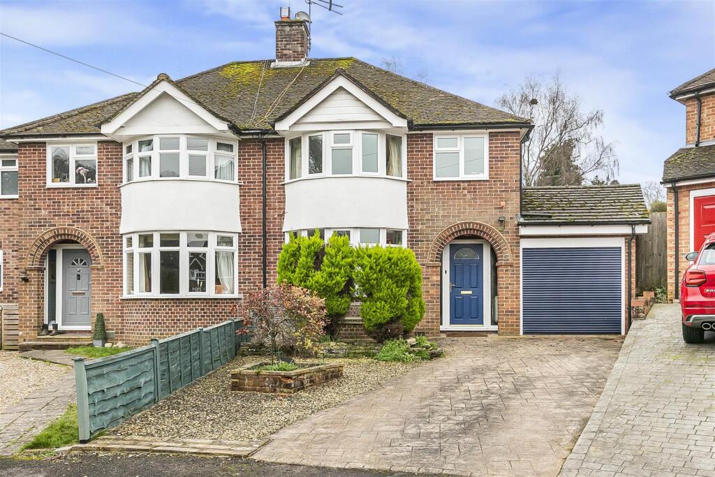 Main image of property: Woodberry Close, Caversham, Reading