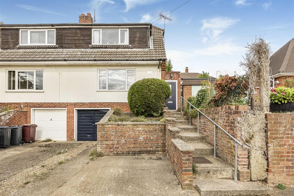 Main image of property: Hemdean Road, Caversham, Reading