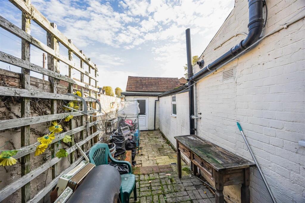 Main image of property: Mount Pleasant, Reading