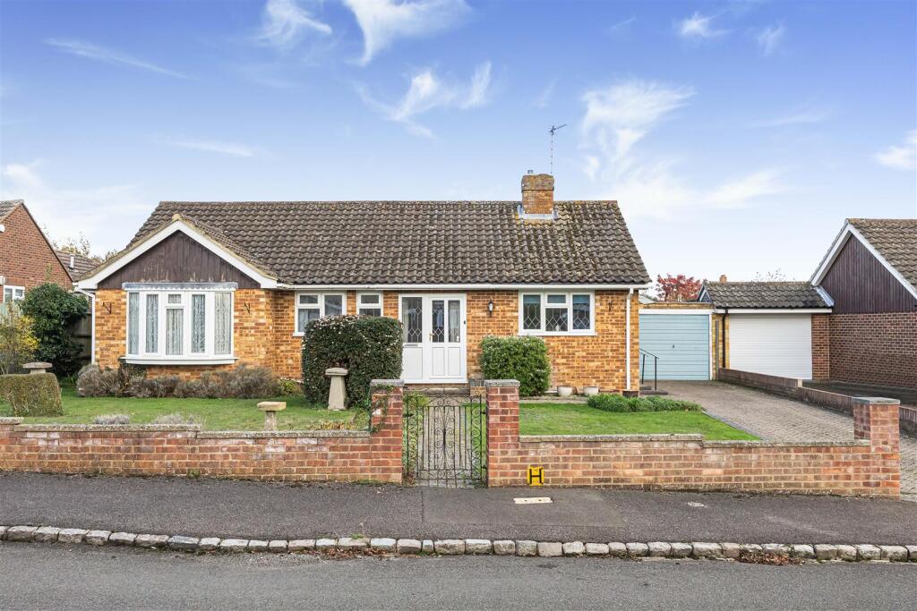Main image of property: Gurney Close, Caversham, Reading