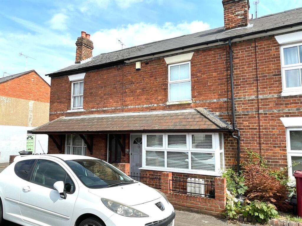Main image of property: 10 Mill RoadCavershamReadingBerkshire