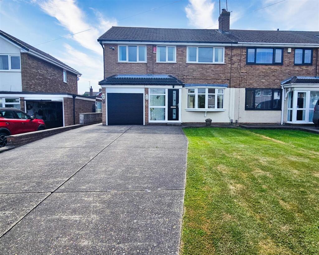Main image of property: Tewkesbury Avenue, Mansfield Woodhouse, Mansfield
