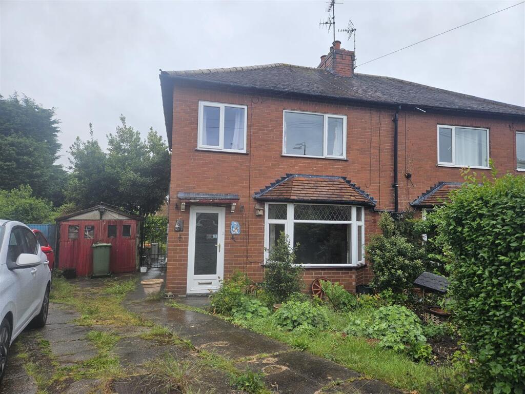 3 bedroom semi-detached house