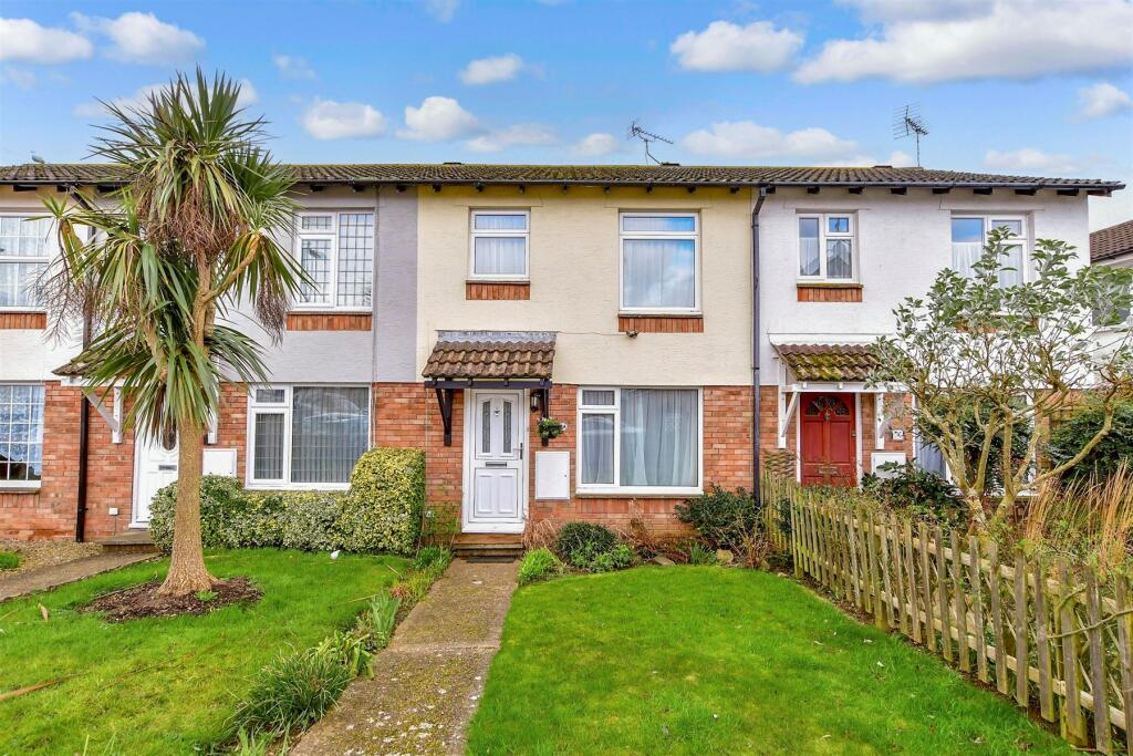 3 bedroom terraced house for sale in Armada Way, Littlehampton, West