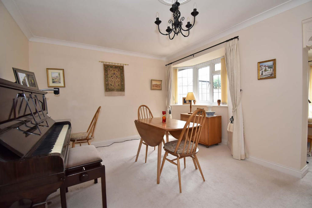 3 bedroom detached house for sale in Warsash Road, Warsash SO31