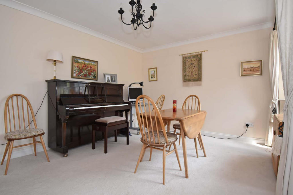 3 bedroom detached house for sale in Warsash Road, Warsash SO31