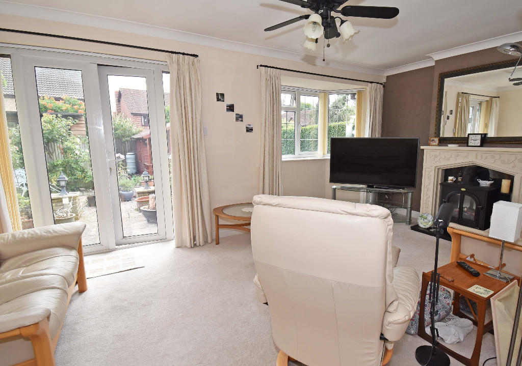 3 bedroom detached house for sale in Warsash Road, Warsash SO31