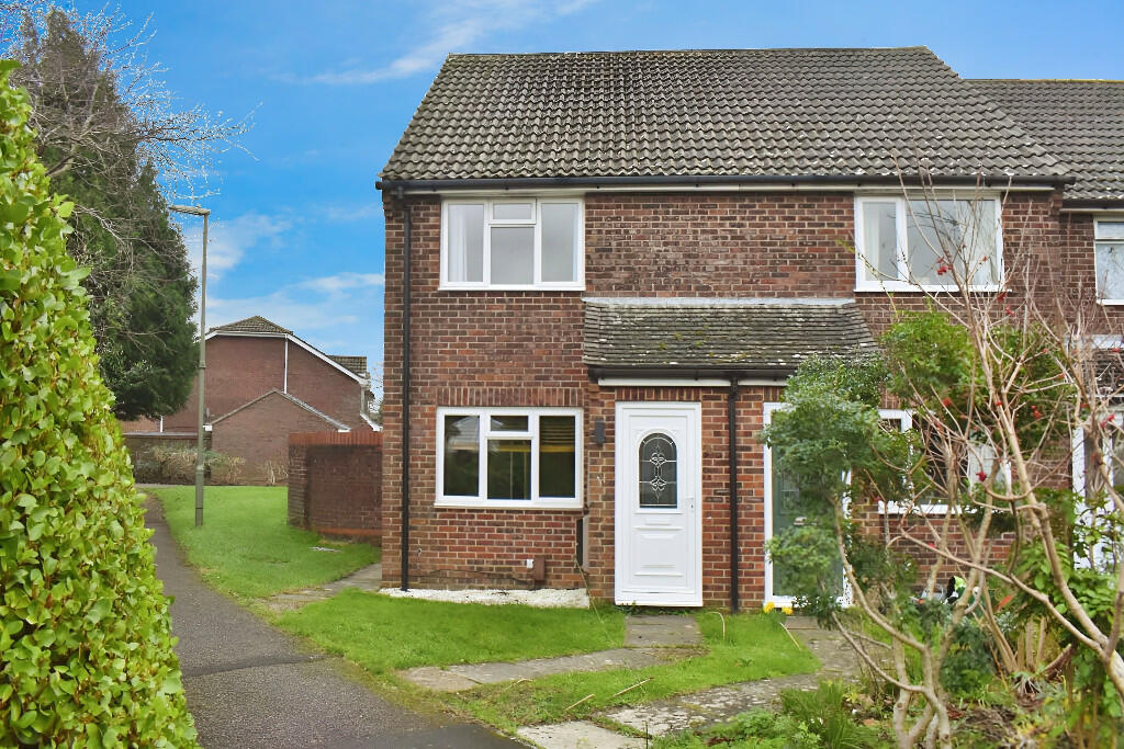 2 bedroom end of terrace house for sale in Ravenswood, Fareham ...