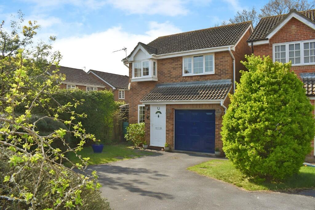 Main image of property: Mirror Close, Warsash SO31