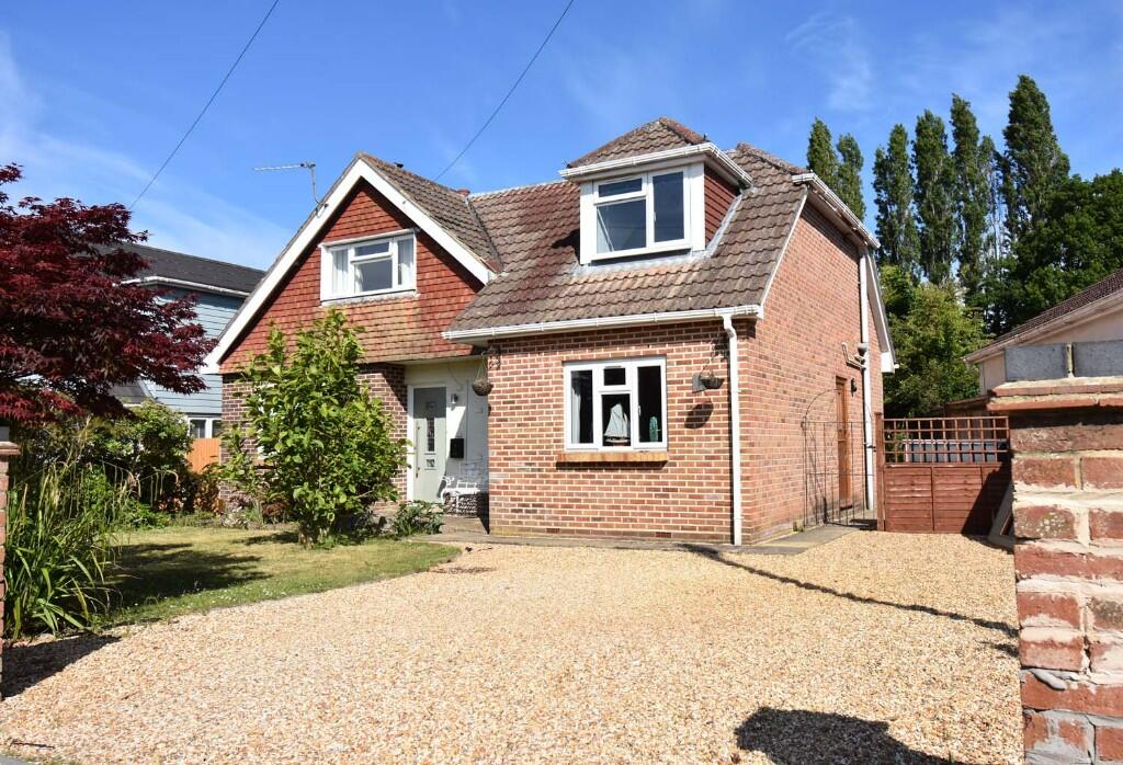 Main image of property: Locks Heath Park Road, Locks Heath, Hampshire, SO31