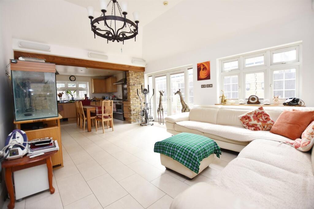 Main image of property: Oak Cottage, Ealing Road, Northolt, UB5 6AA