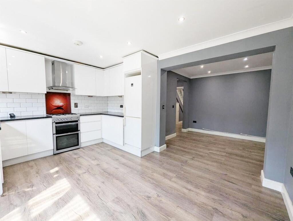 Main image of property: Merton Avenue, Northolt, UB5 4QF